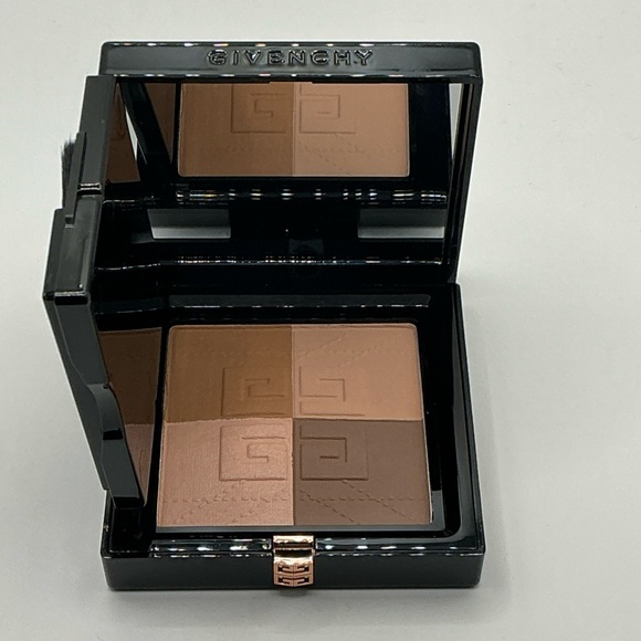 Givenchy Prisme Libre Bronzer Powder - 001 Mousseline Bronzée - Picture 4 of 4